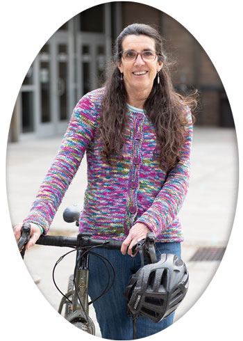 Pia Alliende with her bike.