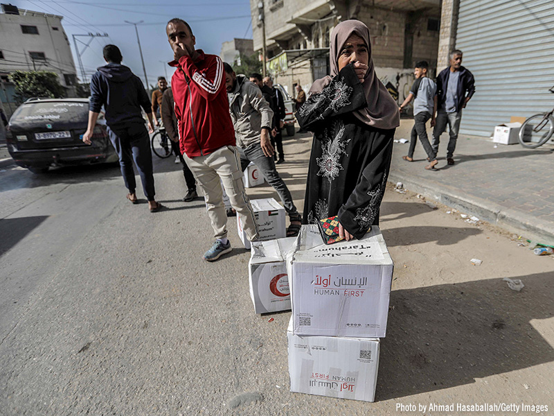 News Photo from Khan Yunis, Gaza: (Nov 26, 2023) As Gaza Ceasefire Holds, Residents Seek Food, Fuel And Other Aid