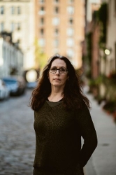 Photo of Laurie Halse Anderson